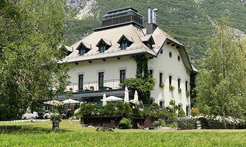 Boutique Hotel Dobra Vila Bovec voorkant