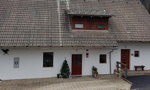 Vaznik Farm House Apartments