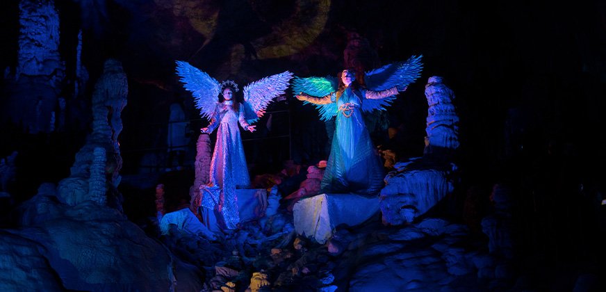 Engelen in de Postojna grotten van Slovenië