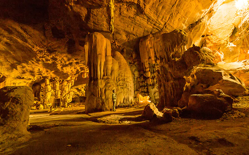 De Postojna grotten liggen vlakbij het kasteel, er zijn duo-entree tickets verkrijgbaar om beide plekken te bezoeken!