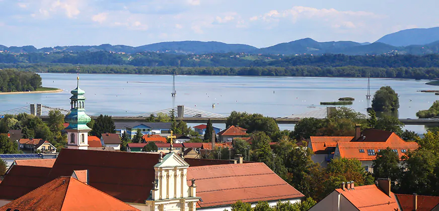 Uitzicht op meer van Ptuj