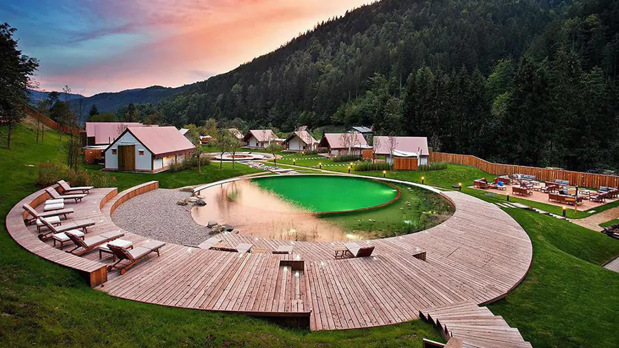 Herbal Glamping Resort Ljubno bij de Kamnische Alpen en de Savinja vallei in Slovenië