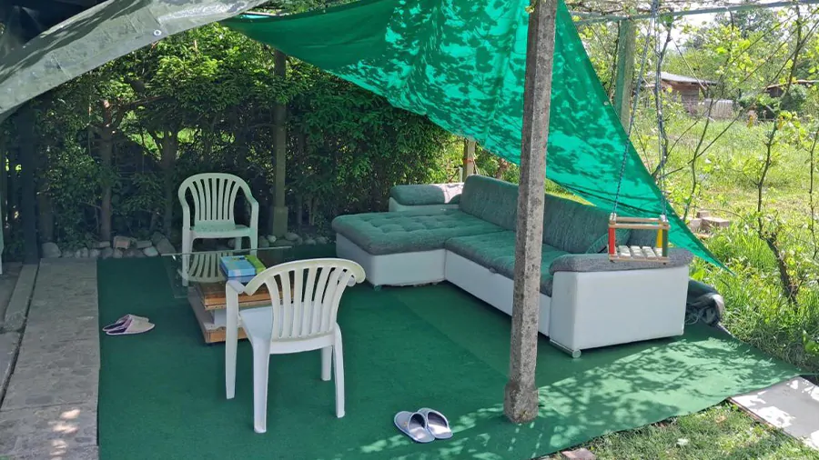 Zithoek van Camping Riverside Ljubljana bij de hoofdstad van Slovenië